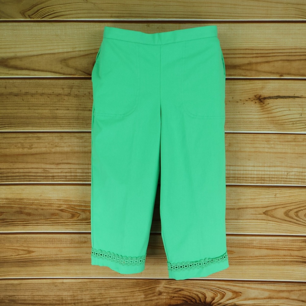 Alfred Dunner Capri Pants Womens 6P Green Geometric Detail Stretch Waist Pockets
